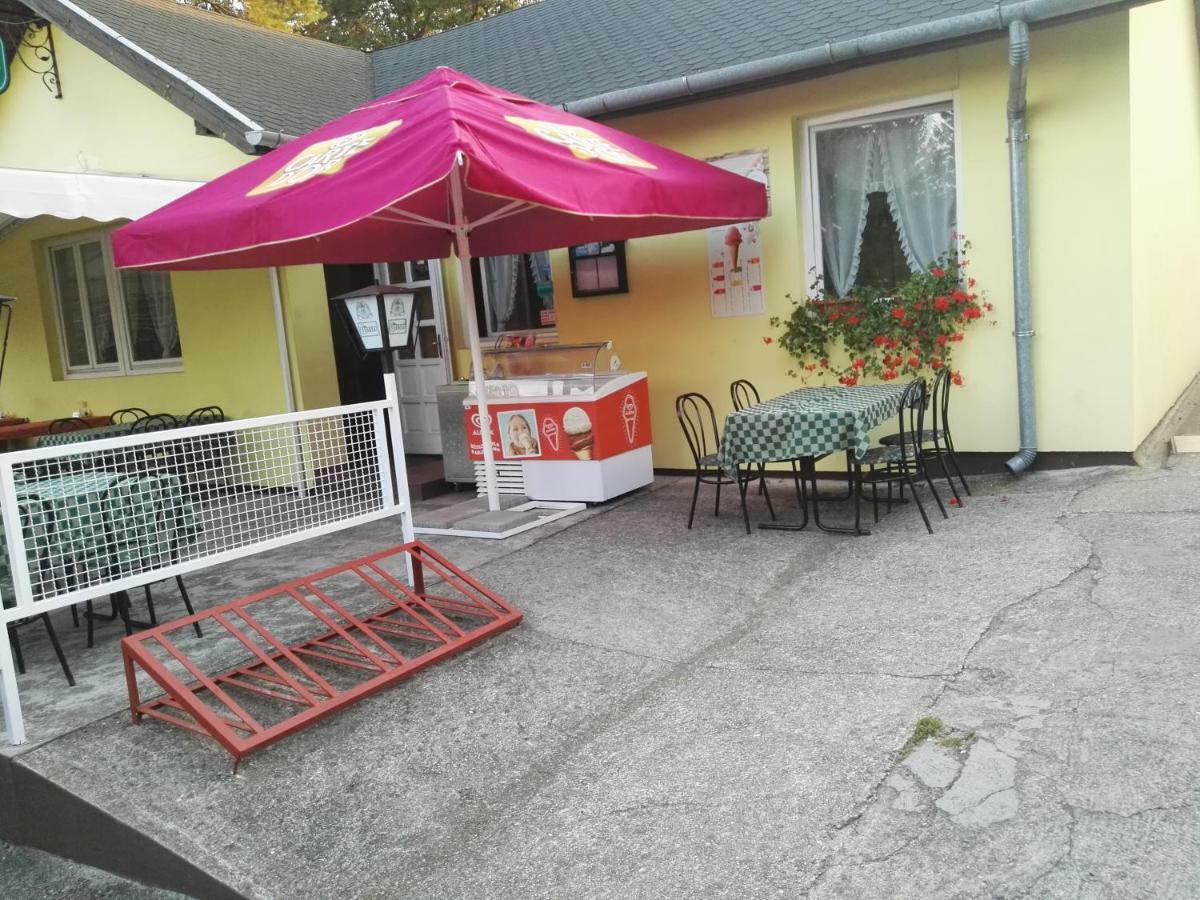 Vadasa Motel Es Etterem Hegyhátszentjakab Buitenkant foto